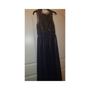 Evening Gown/ Prom/ Homecoming Dress